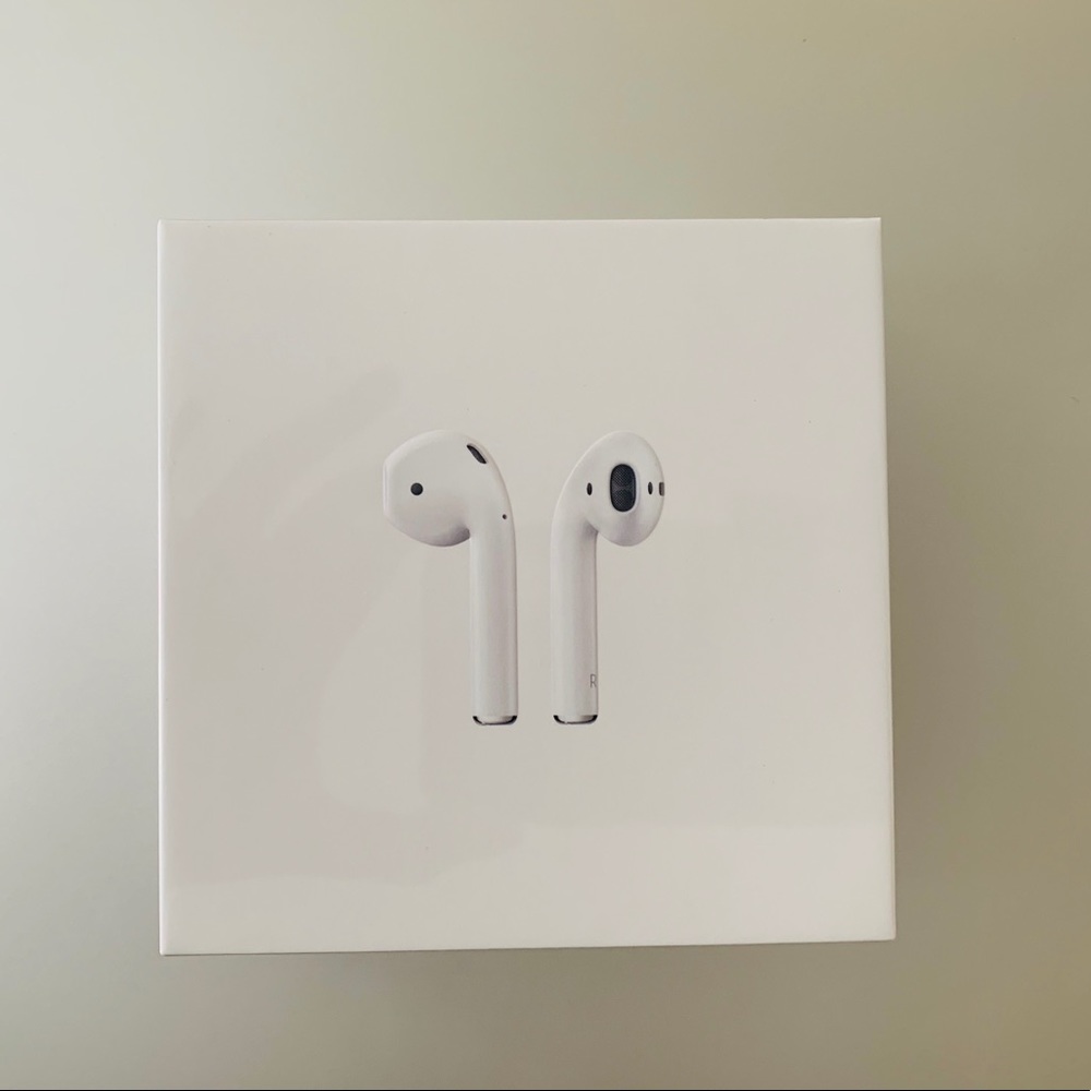 ❌SOLD❌AirPods Gen 2 with Charging Case